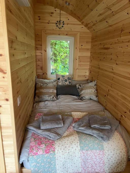 A Unique & Tranquil Smallholding Retreat Chalet Redruth