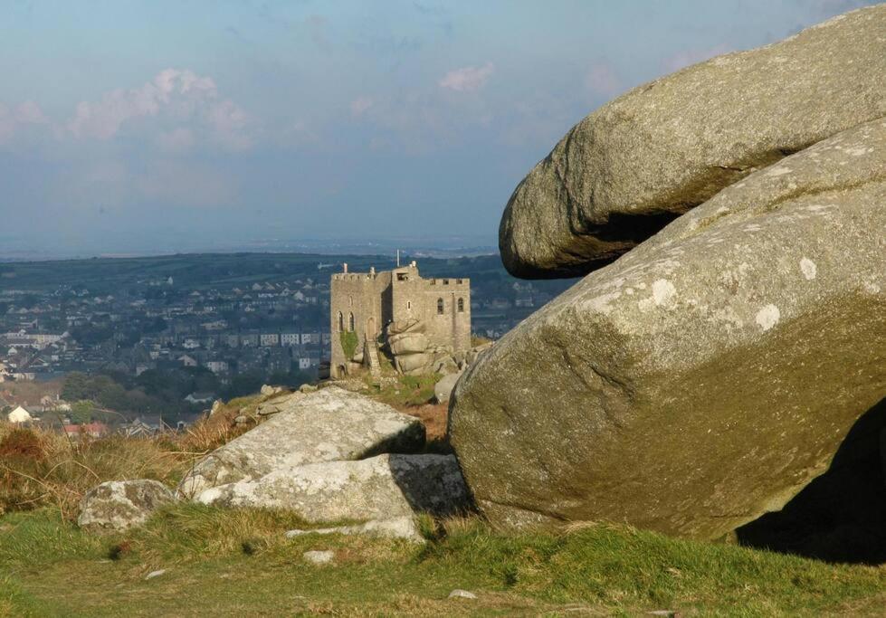 A Unique & Tranquil Smallholding Retreat * Redruth